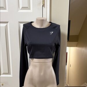 Gymshark cropped L/S thumb holes Black Top, med